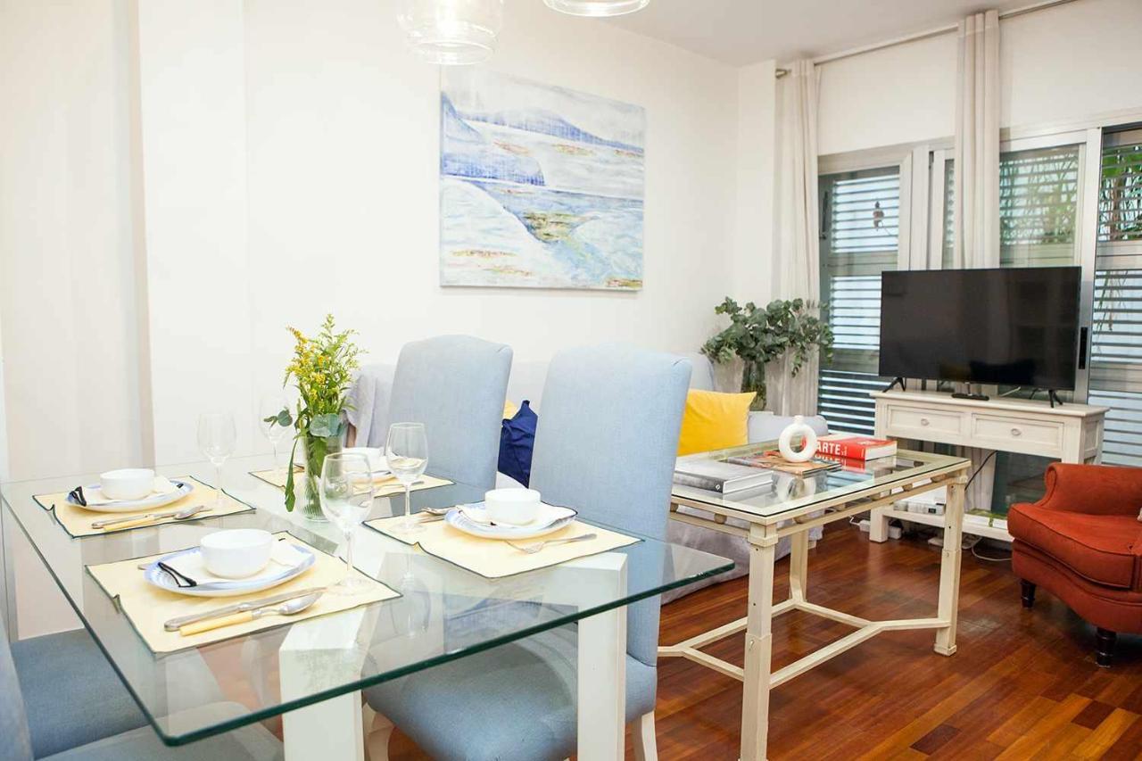 Charming Apartment With Pool And Garage セビリア エクステリア 写真
