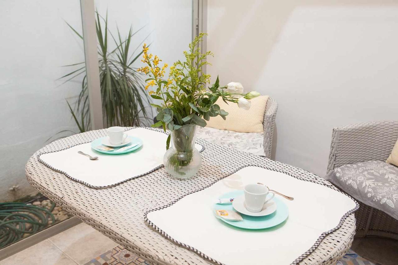 Charming Apartment With Pool And Garage セビリア エクステリア 写真
