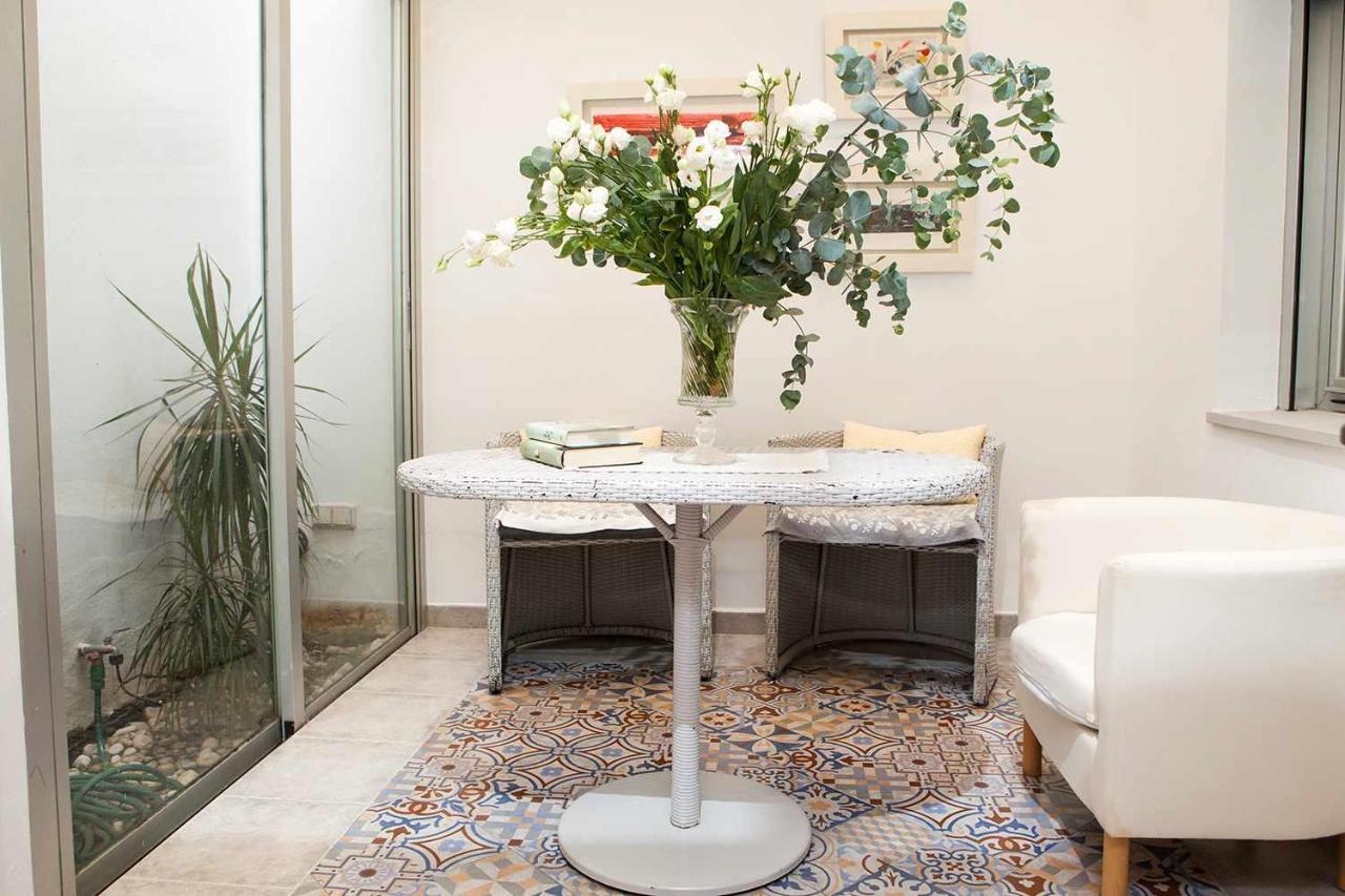 Charming Apartment With Pool And Garage セビリア エクステリア 写真