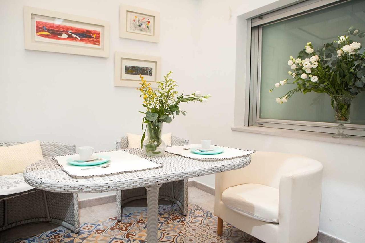 Charming Apartment With Pool And Garage セビリア エクステリア 写真
