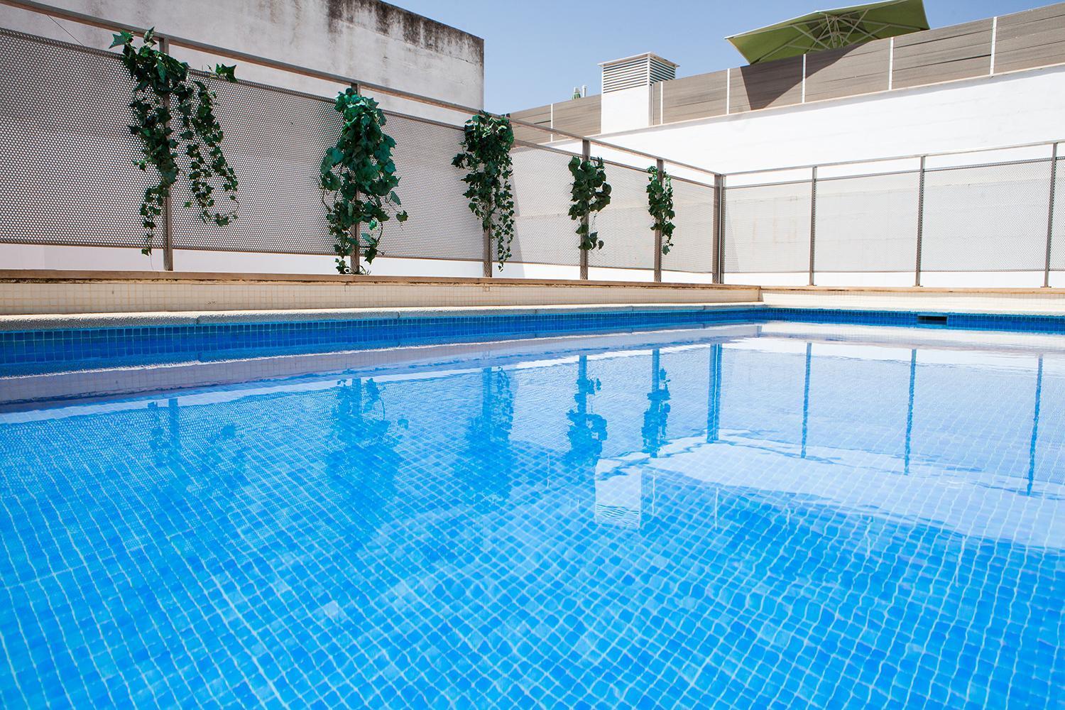 Charming Apartment With Pool And Garage セビリア エクステリア 写真