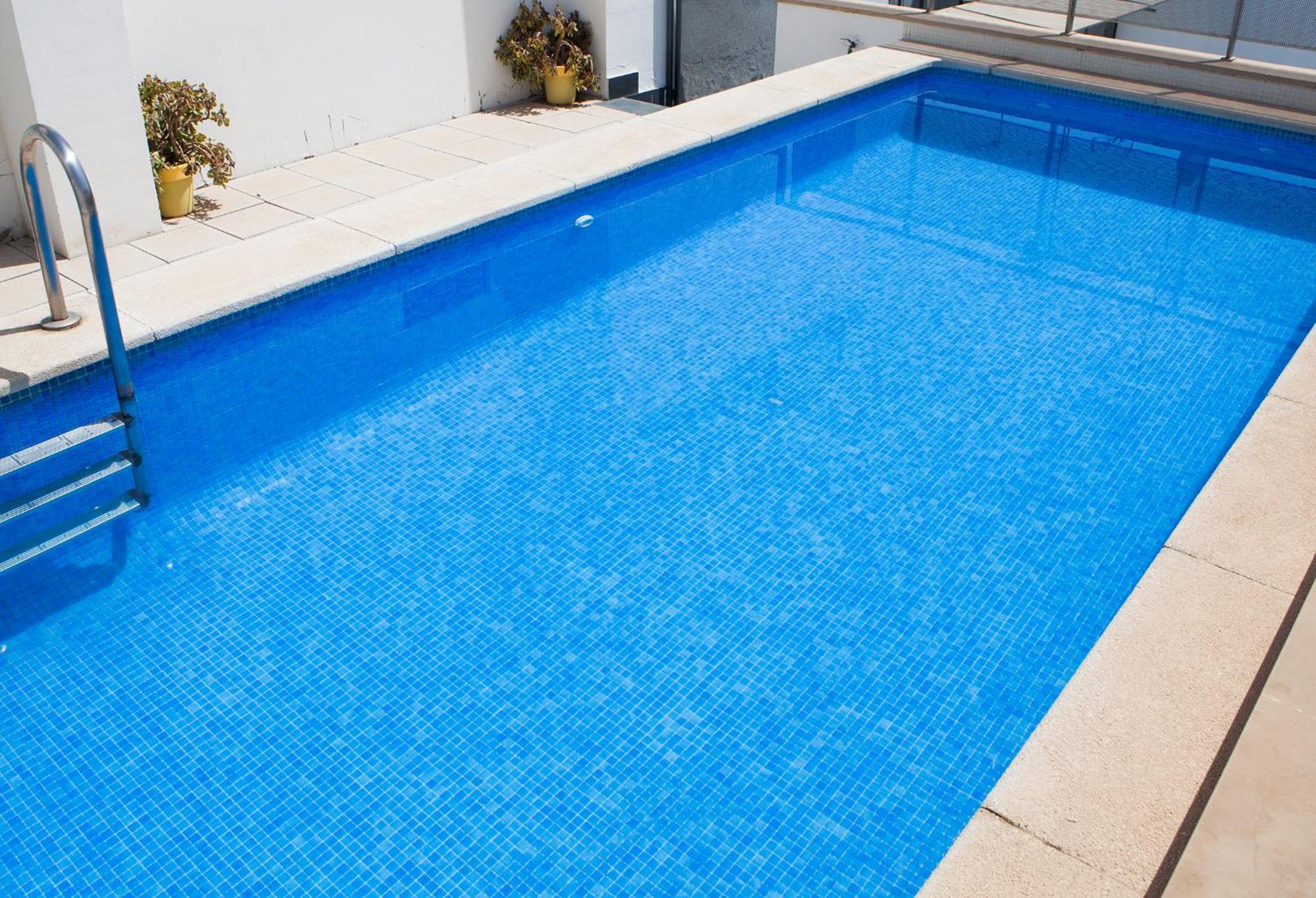 Charming Apartment With Pool And Garage セビリア エクステリア 写真